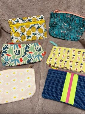 Ipsy Colorful Mixed Print Wristlet & Cosmetic Pouch Lot